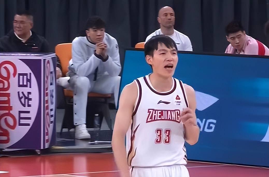 华尔岗纳客场大胜，豪取三分